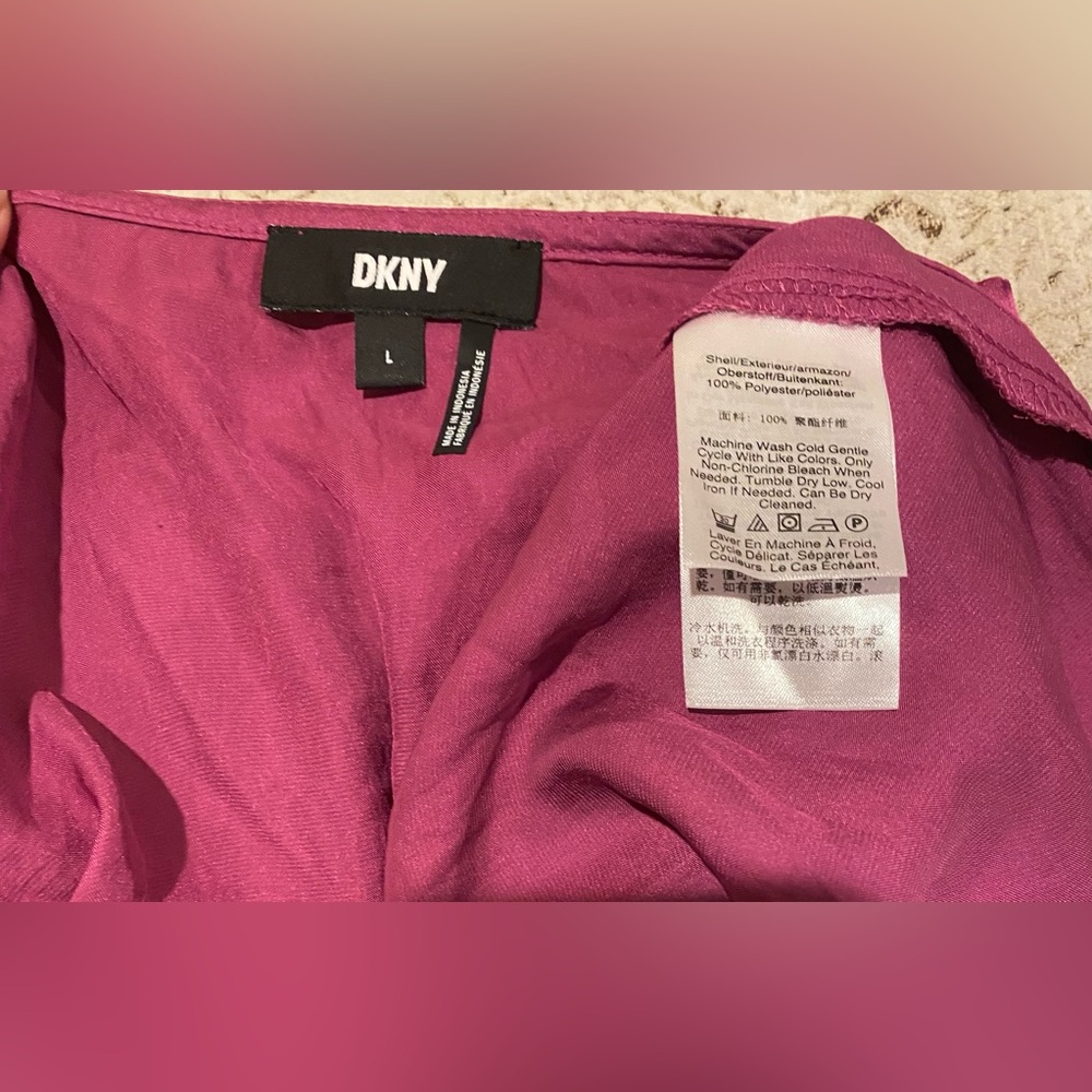 DKNY by Donna Karan Satin Fuchsia Pink V-Neck Short Flutter Sleeve Blouse - L - Picture 5 of 6